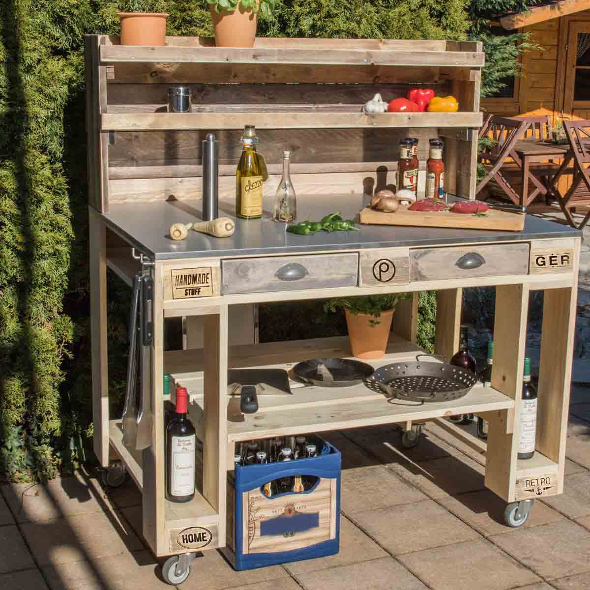 Grilltisch-aus-Paletten-Palettenmöbel-Outdoorküche