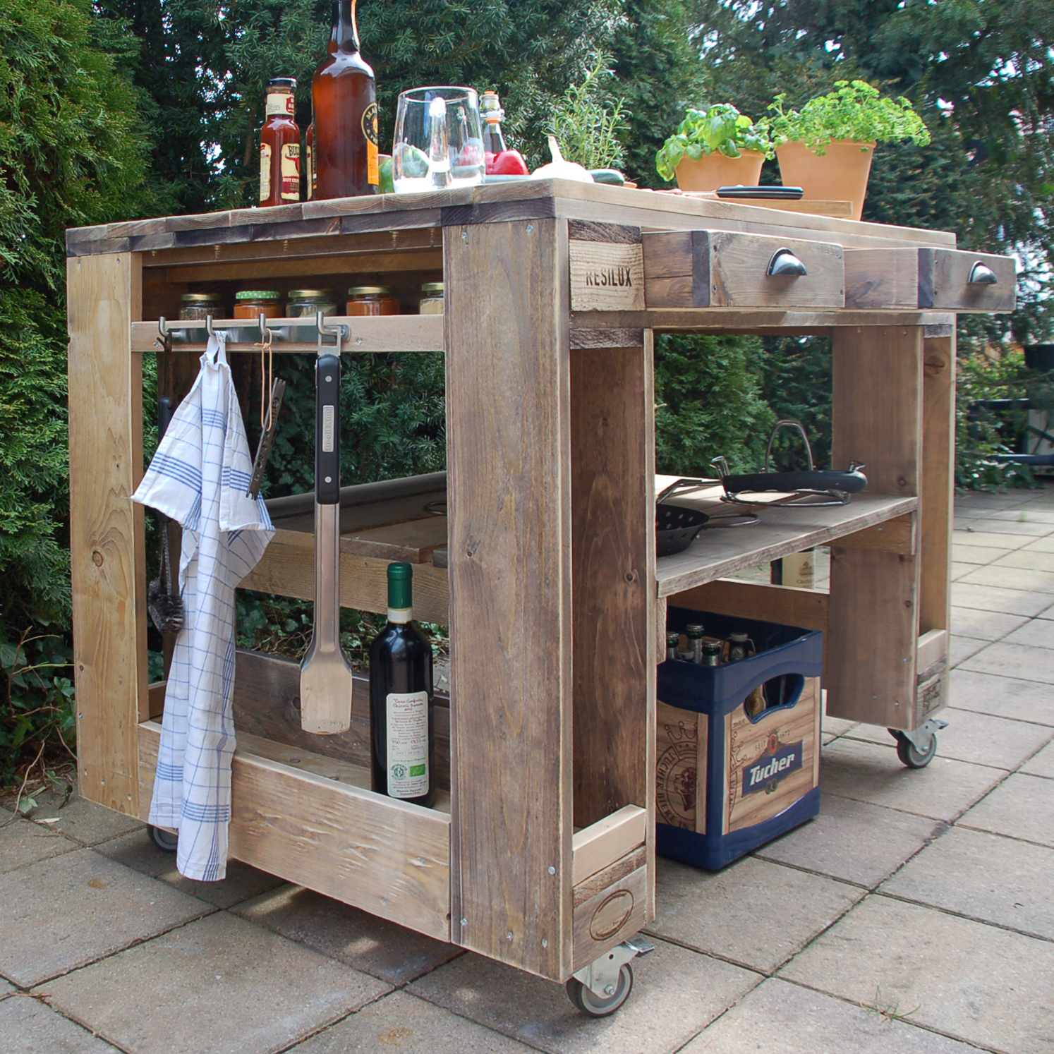 260093-Grilltisch-aus-Paletten-Palettenmobel-Outdoorkuche-16 Grilltisch-aus-Paletten-Palettenmöbel-Outdoorküche