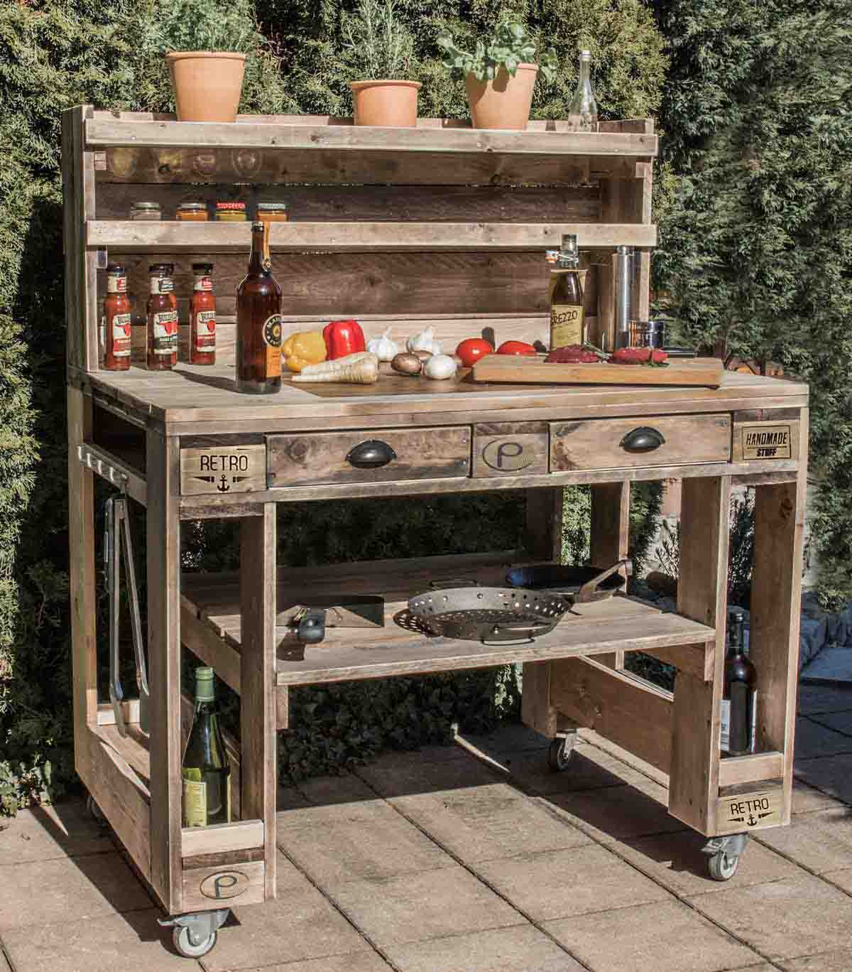 260094-Grilltisch-aus-Paletten-Palettenmobel-Outdoorkuche-25 Grilltisch-aus-Paletten-Palettenmöbel-Outdoorküche